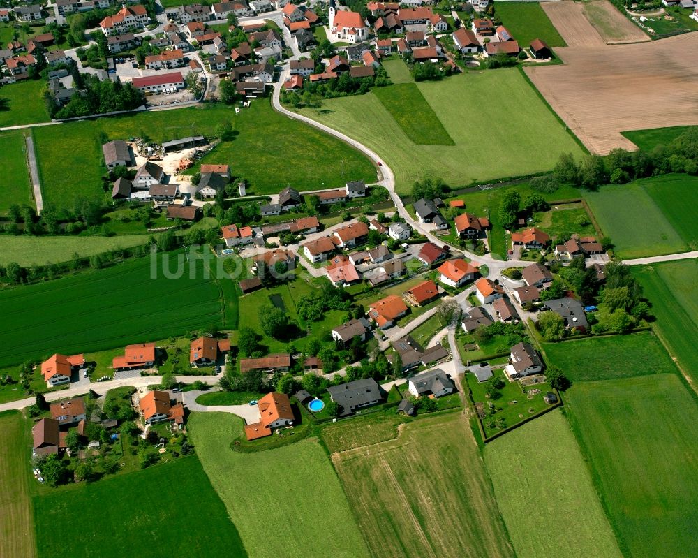 Luftbild Dummeldorf - Dorfkern am Feldrand in Dummeldorf im Bundesland Bayern, Deutschland