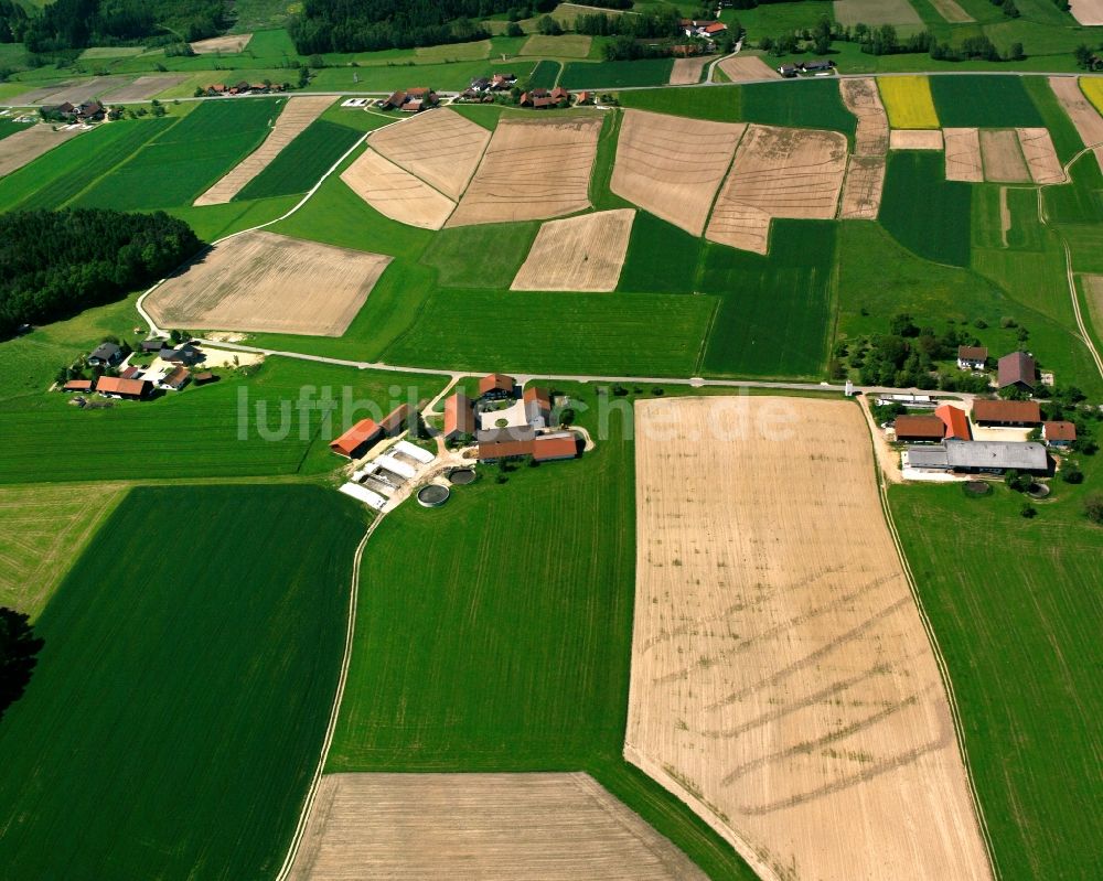 Luftaufnahme Duröd - Dorfkern am Feldrand in Duröd im Bundesland Bayern, Deutschland