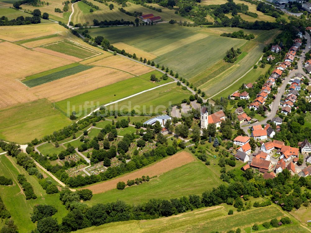 Luftaufnahme Dußlingen - Dorfkern am Feldrand in Dußlingen im Bundesland Baden-Württemberg, Deutschland