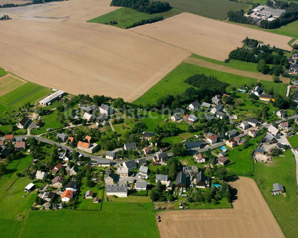 Luftaufnahme Ebersbach - Dorfkern am Feldrand in Ebersbach im Bundesland Sachsen, Deutschland