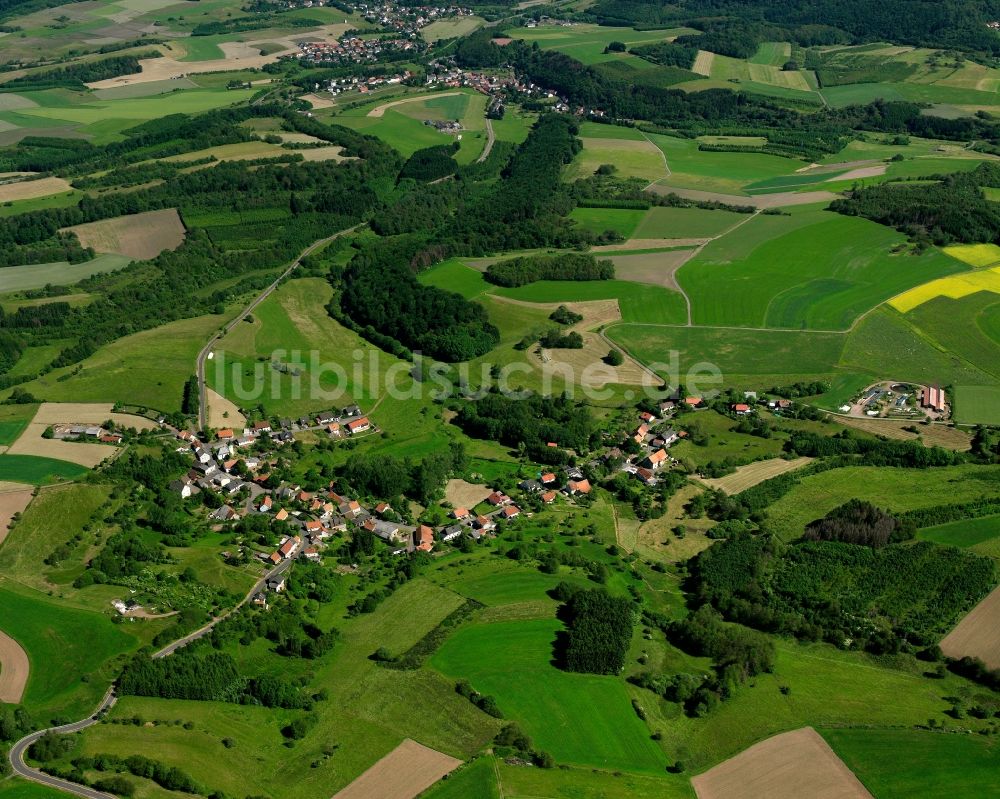 Luftaufnahme Eckersweiler - Dorfkern am Feldrand in Eckersweiler im Bundesland Rheinland-Pfalz, Deutschland