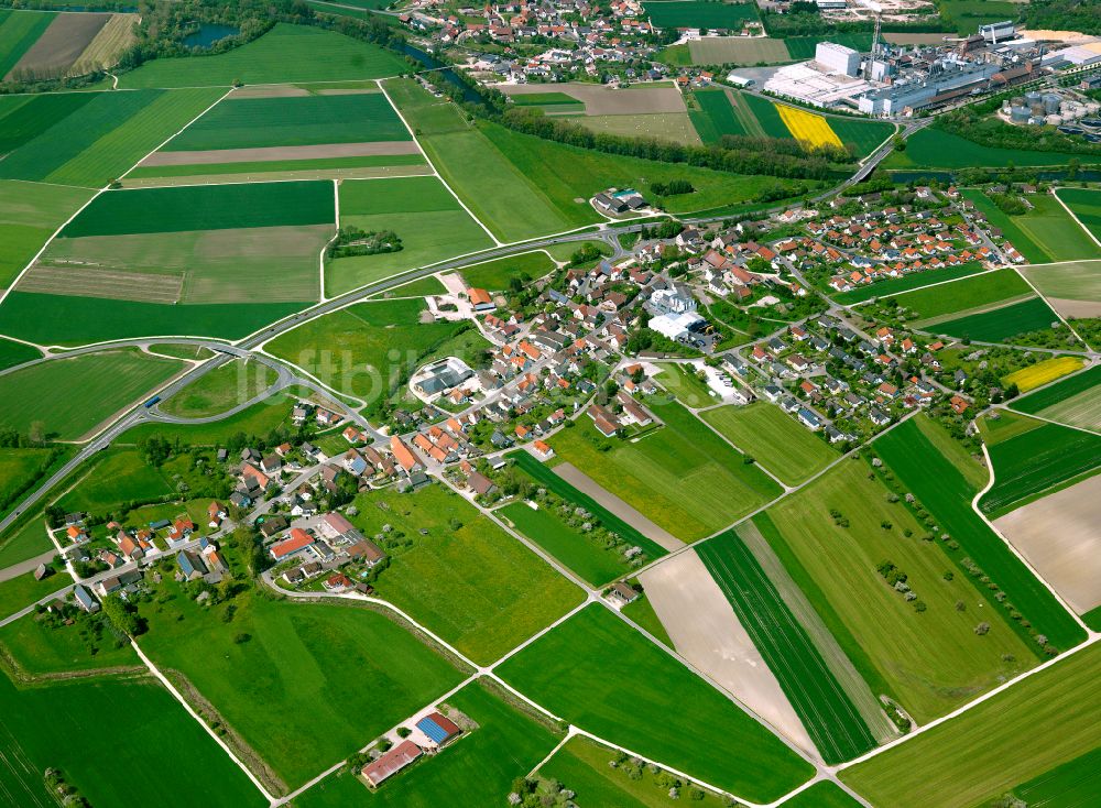 Ehingen (Donau) von oben - Dorfkern am Feldrand in Ehingen (Donau) im Bundesland Baden-Württemberg, Deutschland