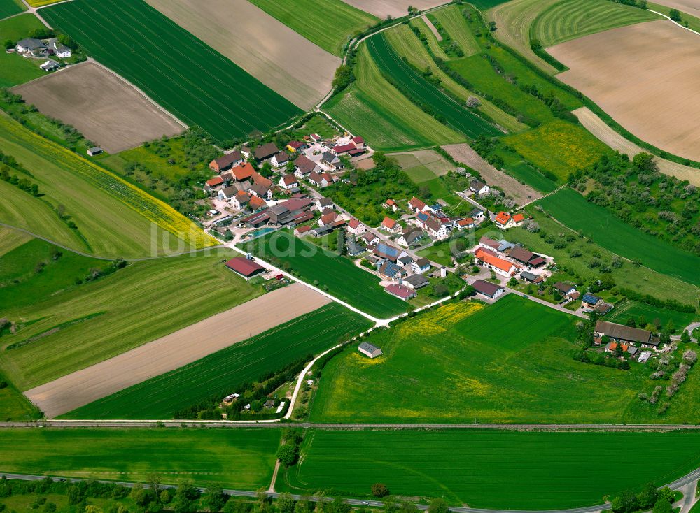 Luftaufnahme Ehingen (Donau) - Dorfkern am Feldrand in Ehingen (Donau) im Bundesland Baden-Württemberg, Deutschland