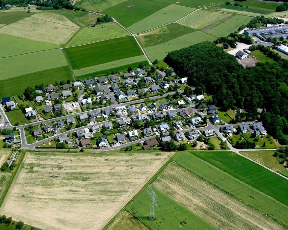 Luftaufnahme Ehr - Dorfkern am Feldrand in Ehr im Bundesland Rheinland-Pfalz, Deutschland