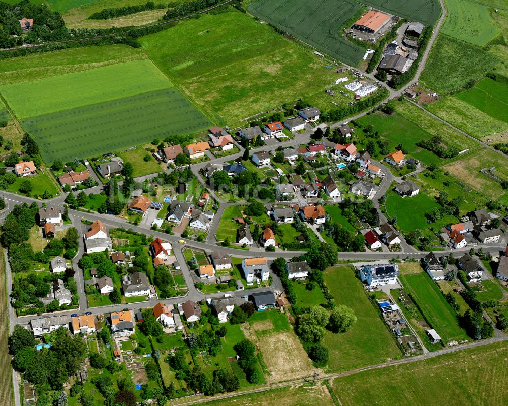 Luftbild Ehringshausen - Dorfkern am Feldrand in Ehringshausen im Bundesland Hessen, Deutschland