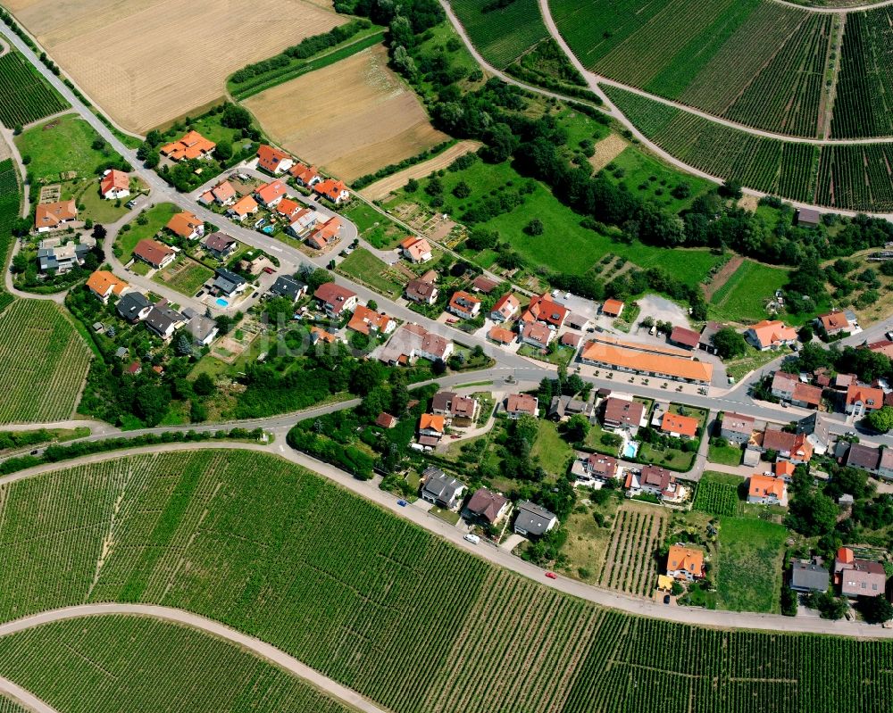 Luftaufnahme Eichelberg - Dorfkern am Feldrand in Eichelberg im Bundesland Baden-Württemberg, Deutschland