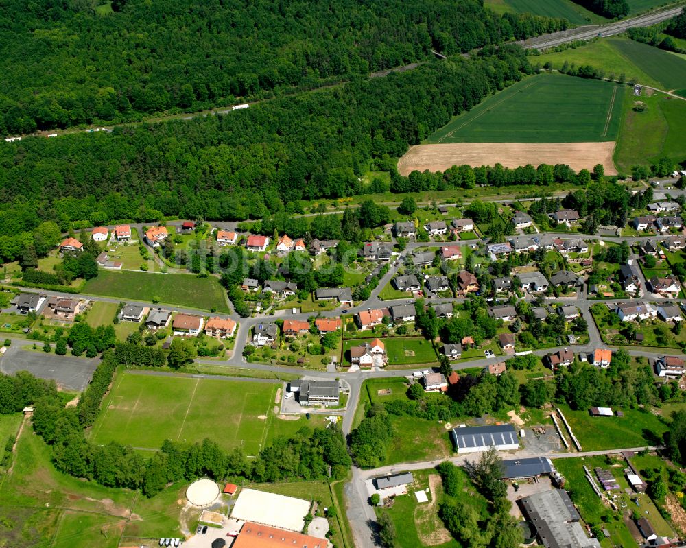 Eifa aus der Vogelperspektive: Dorfkern am Feldrand in Eifa im Bundesland Hessen, Deutschland