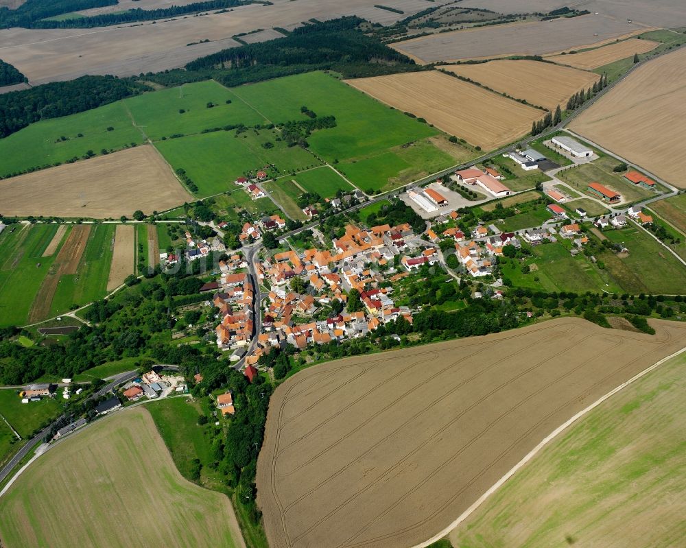 Eigenrode aus der Vogelperspektive: Dorfkern am Feldrand in Eigenrode im Bundesland Thüringen, Deutschland