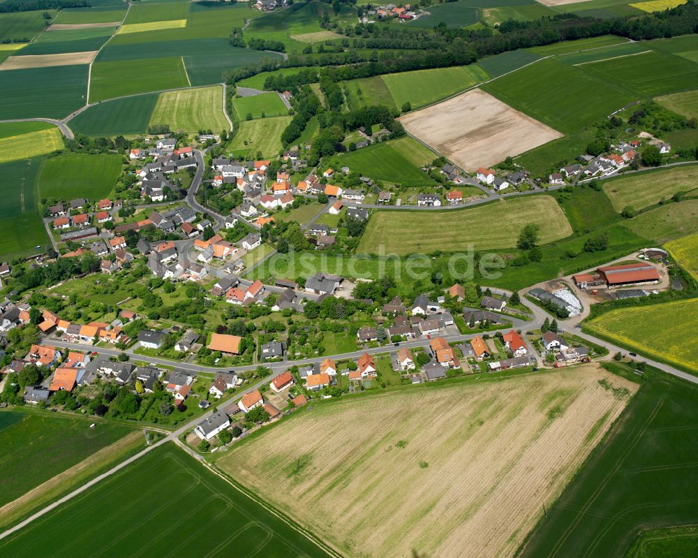 Luftaufnahme Elbenrod - Dorfkern am Feldrand in Elbenrod im Bundesland Hessen, Deutschland