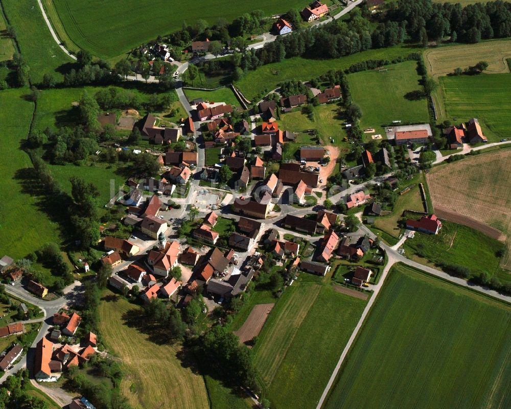 Luftbild Elbersroth - Dorfkern am Feldrand in Elbersroth im Bundesland Bayern, Deutschland