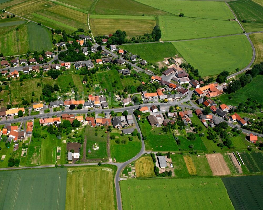 Ellershausen bei Münden von oben - Dorfkern am Feldrand in Ellershausen bei Münden im Bundesland Niedersachsen, Deutschland