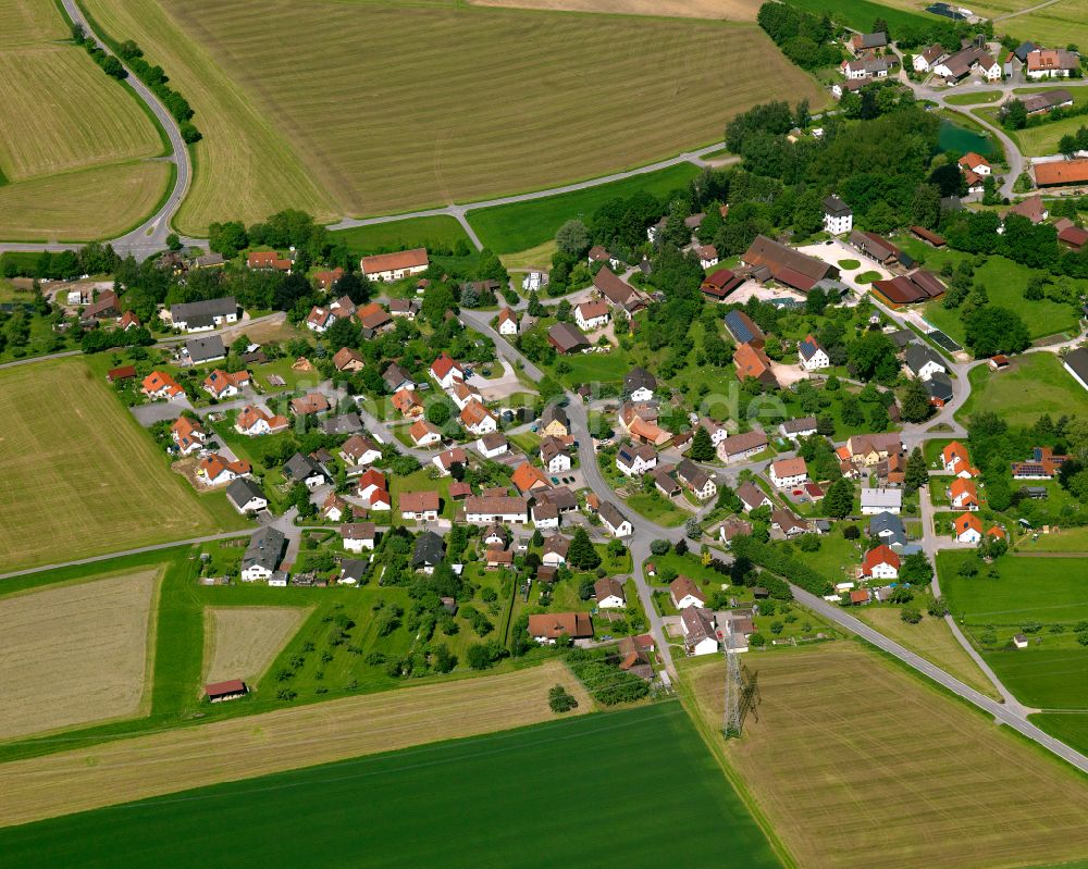 Luftbild Ellmannsweiler - Dorfkern am Feldrand in Ellmannsweiler im Bundesland Baden-Württemberg, Deutschland