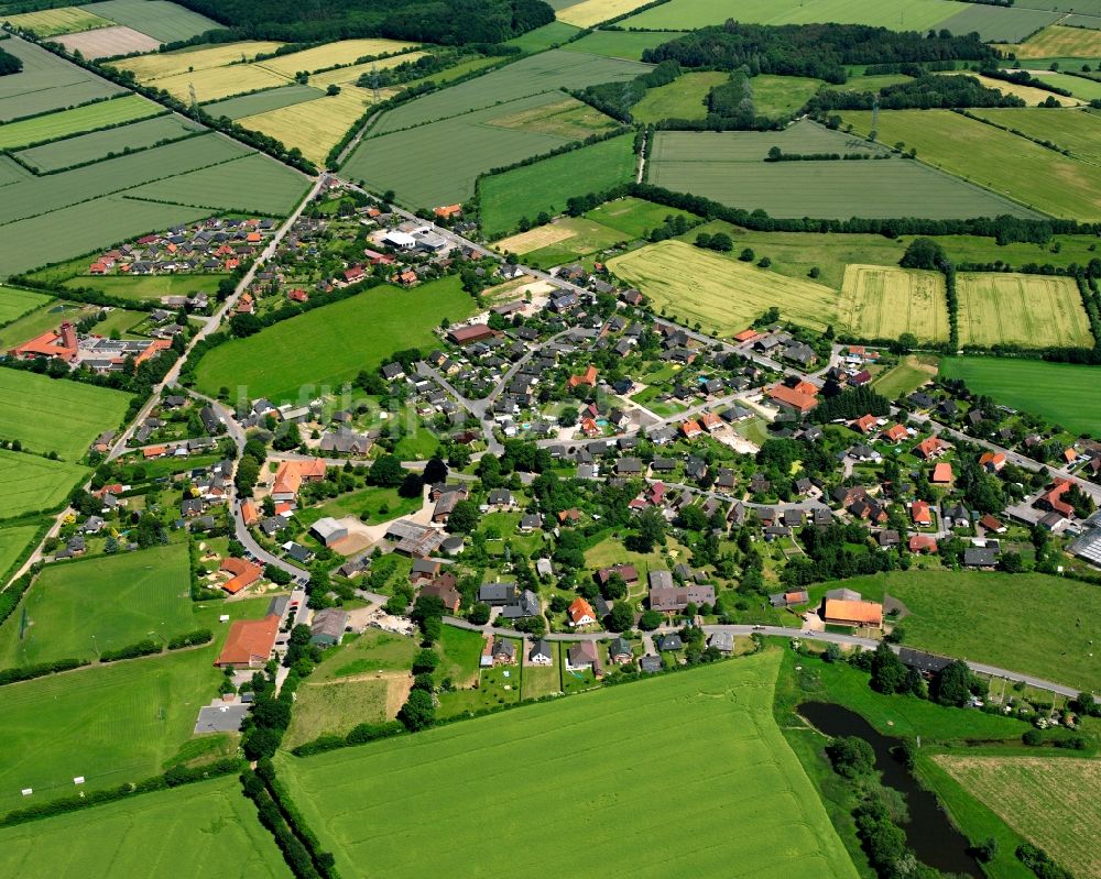 Elmenhorst von oben - Dorfkern am Feldrand in Elmenhorst im Bundesland Schleswig-Holstein, Deutschland