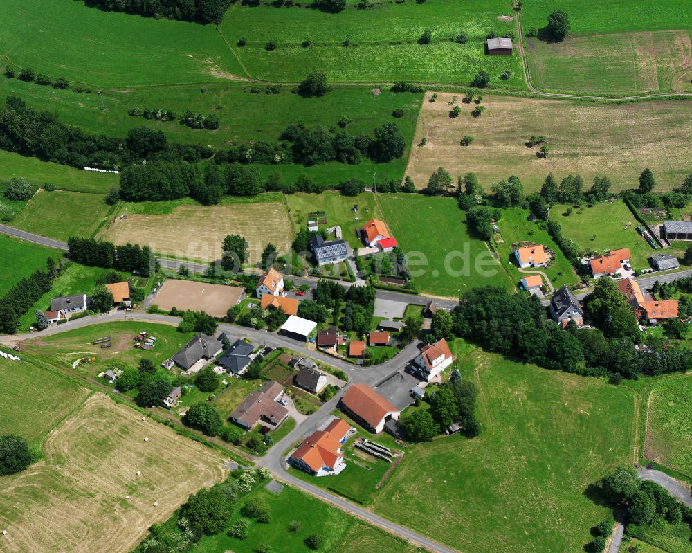 Luftbild Elpenrod - Dorfkern am Feldrand in Elpenrod im Bundesland Hessen, Deutschland