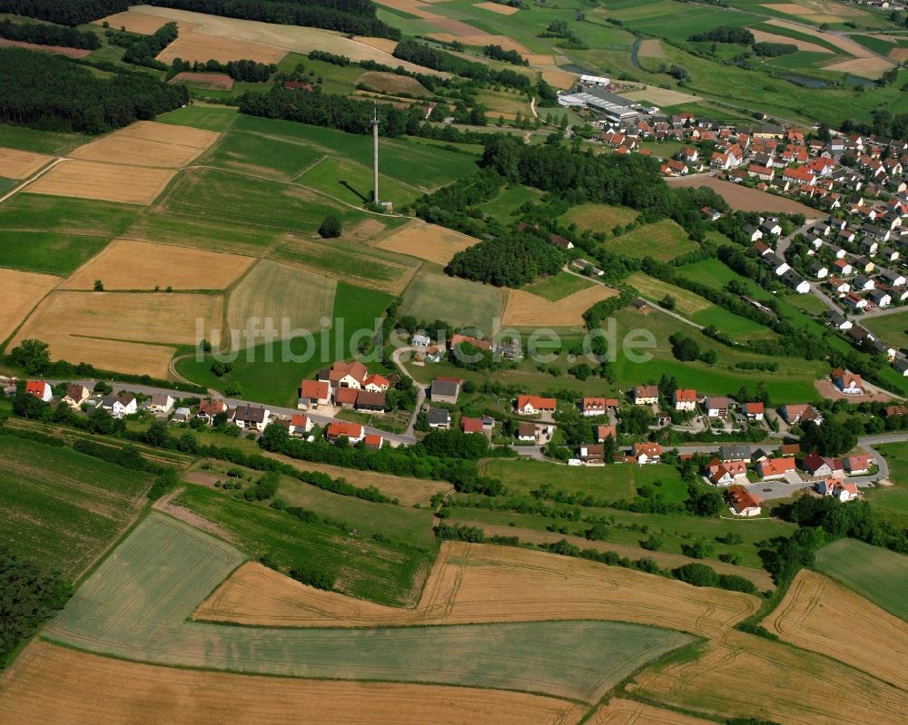 Elpersdorf b.Windsbach aus der Vogelperspektive: Dorfkern am Feldrand in Elpersdorf b.Windsbach im Bundesland Bayern, Deutschland