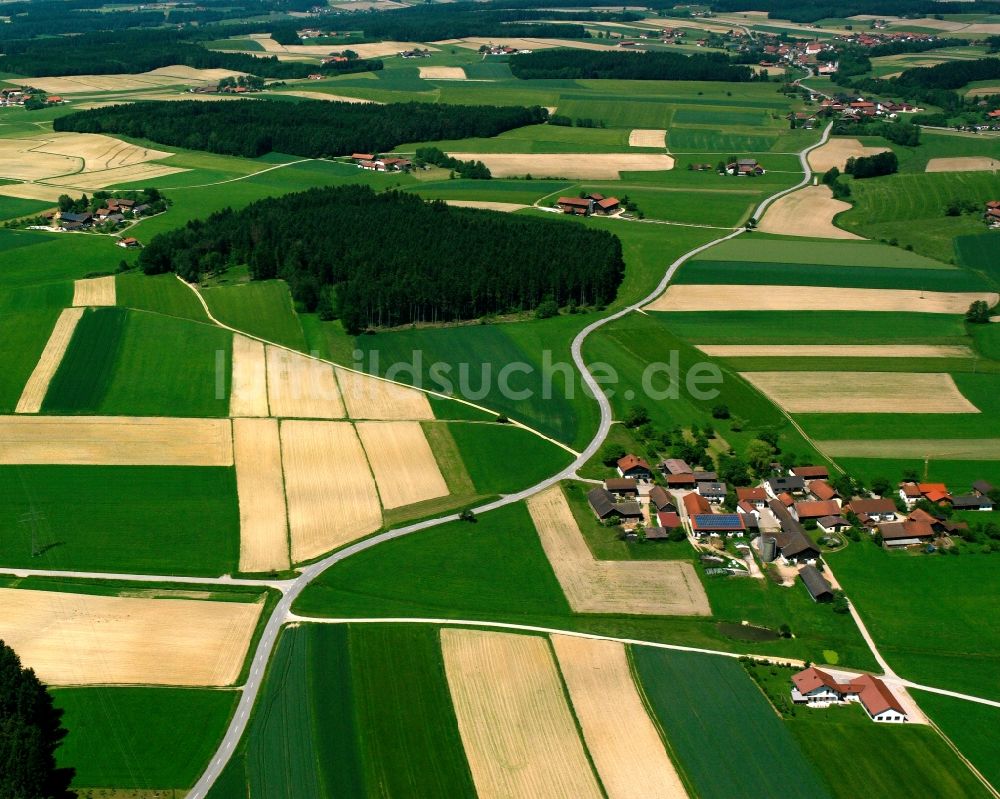 Luftbild Elsling - Dorfkern am Feldrand in Elsling im Bundesland Bayern, Deutschland