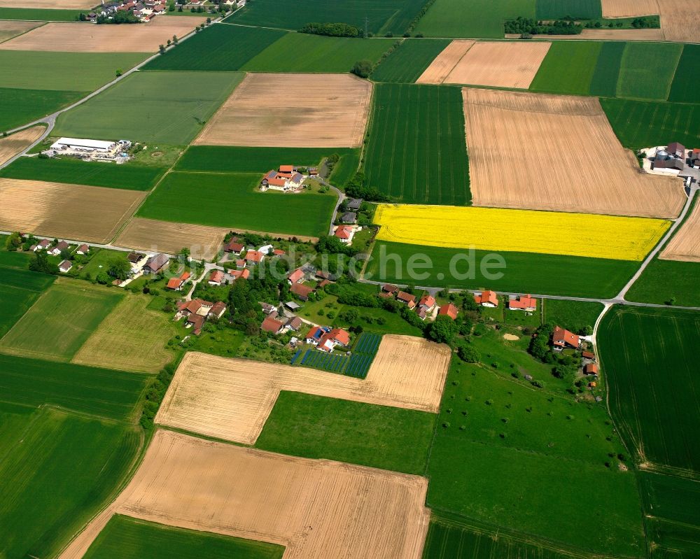 Luftbild Esterndorf - Dorfkern am Feldrand in Esterndorf im Bundesland Bayern, Deutschland