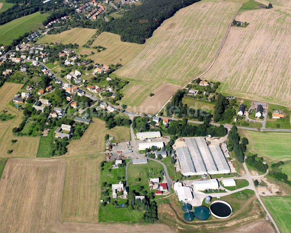 Etzdorf aus der Vogelperspektive: Dorfkern am Feldrand in Etzdorf im Bundesland Sachsen, Deutschland