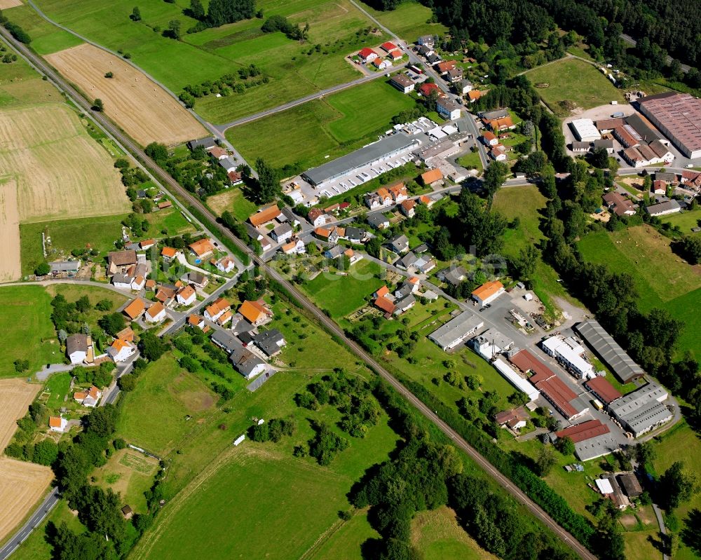 Luftbild Etzen-Gesäß - Dorfkern am Feldrand in Etzen-Gesäß im Bundesland Hessen, Deutschland