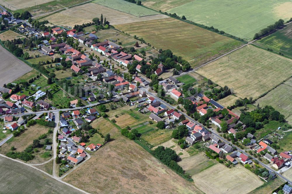 Luftaufnahme Frankenfelde - Dorfkern am Feldrand in Frankenfelde im Bundesland Brandenburg, Deutschland