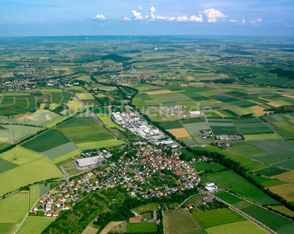 Luftbild Frauenzimmern - Dorfkern am Feldrand in Frauenzimmern im Bundesland Baden-Württemberg, Deutschland