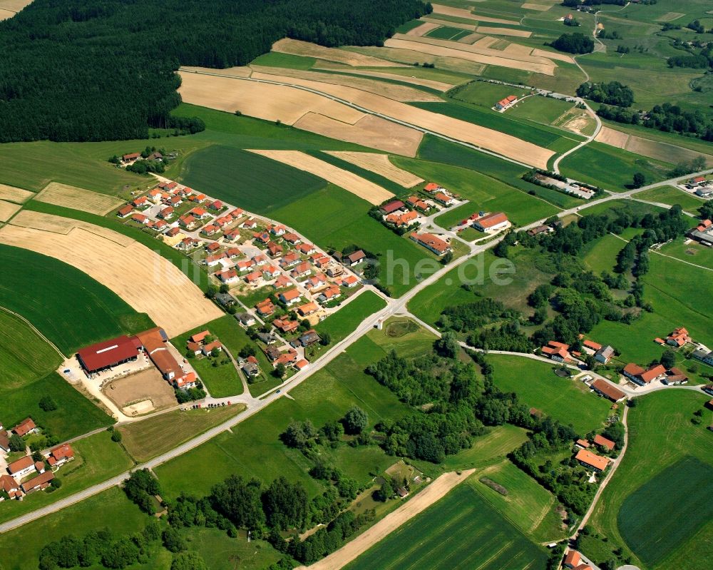 Luftbild Fraundorf - Dorfkern am Feldrand in Fraundorf im Bundesland Bayern, Deutschland