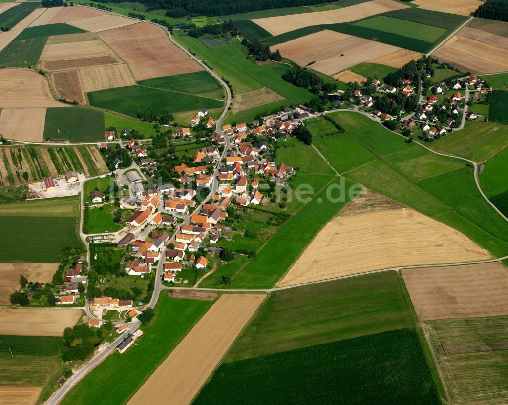 Luftaufnahme Fürnheim - Dorfkern am Feldrand in Fürnheim im Bundesland Bayern, Deutschland