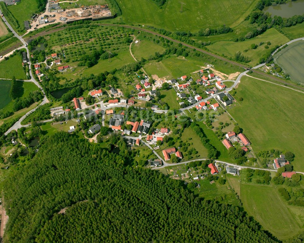 Luftbild Gauern - Dorfkern am Feldrand in Gauern im Bundesland Thüringen, Deutschland