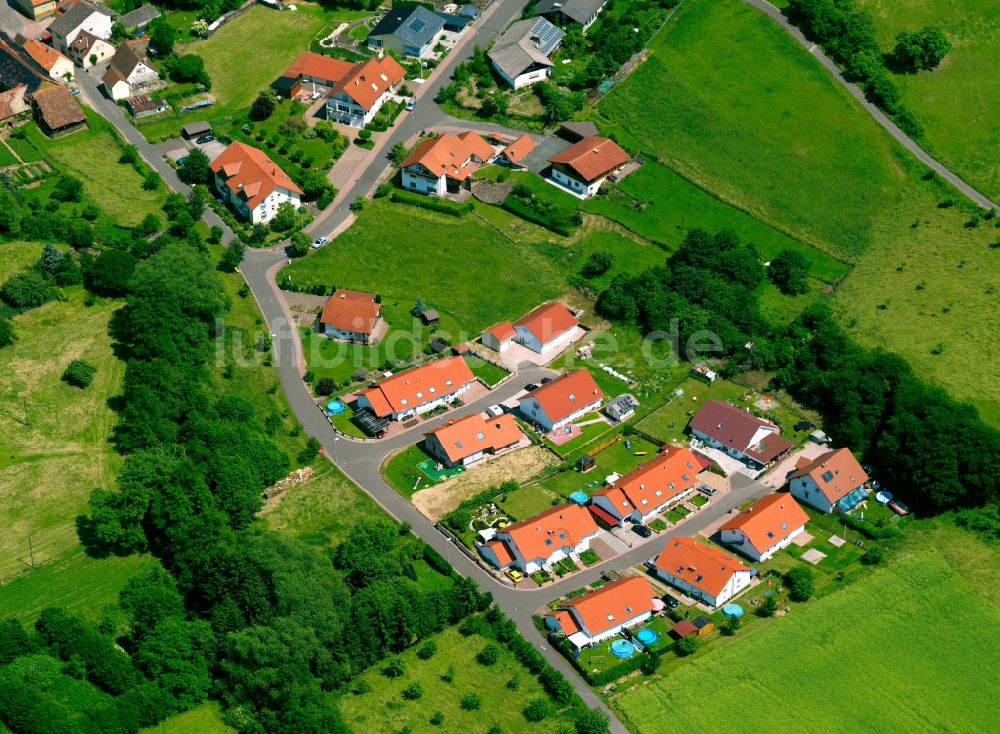 Gaugrehweiler von oben - Dorfkern am Feldrand in Gaugrehweiler im Bundesland Rheinland-Pfalz, Deutschland