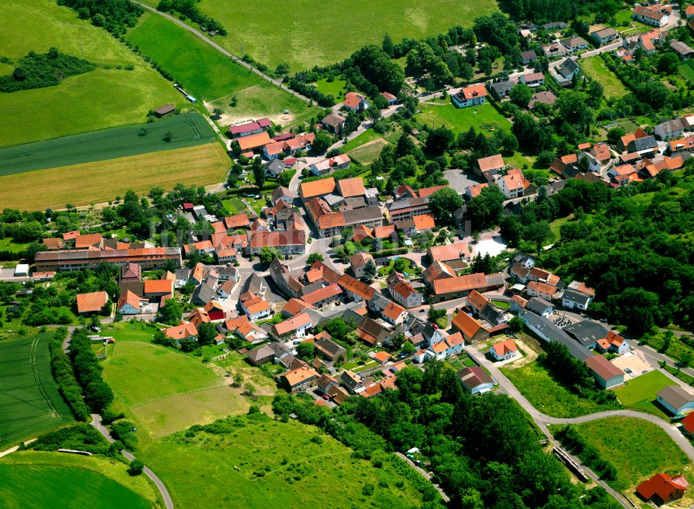 Gaugrehweiler von oben - Dorfkern am Feldrand in Gaugrehweiler im Bundesland Rheinland-Pfalz, Deutschland