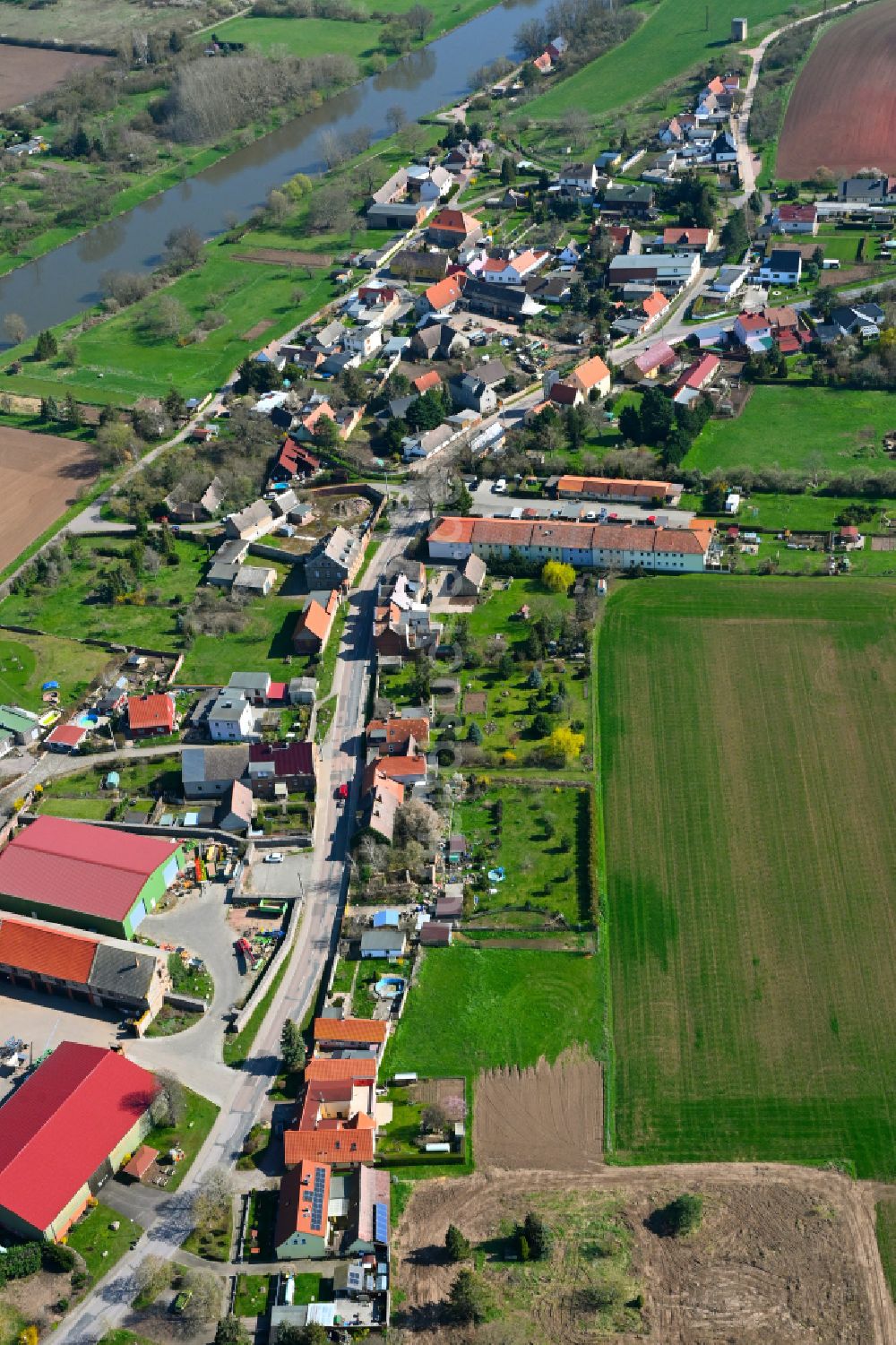 Georgsburg von oben - Dorfkern am Feldrand in Georgsburg im Bundesland Sachsen-Anhalt, Deutschland