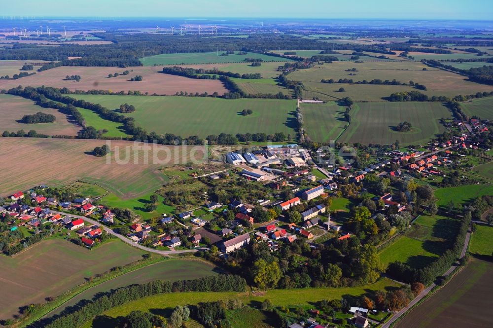 Luftaufnahme Gerdshagen - Dorfkern am Feldrand in Gerdshagen im Bundesland Brandenburg, Deutschland