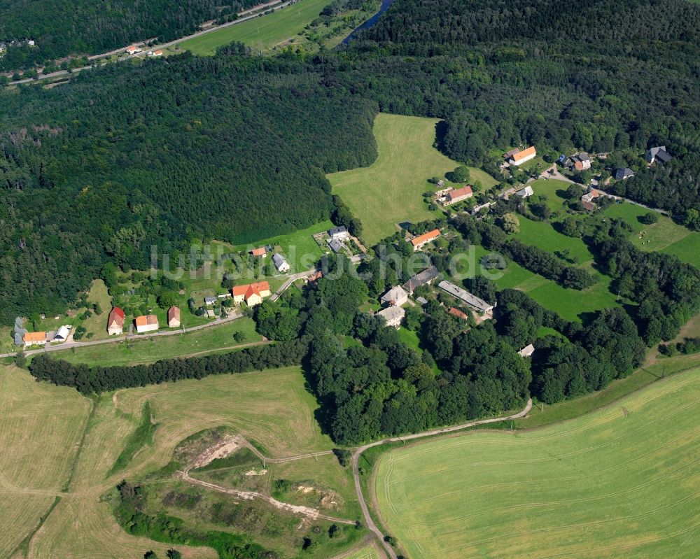 Gersdorf von oben - Dorfkern am Feldrand in Gersdorf im Bundesland Sachsen, Deutschland