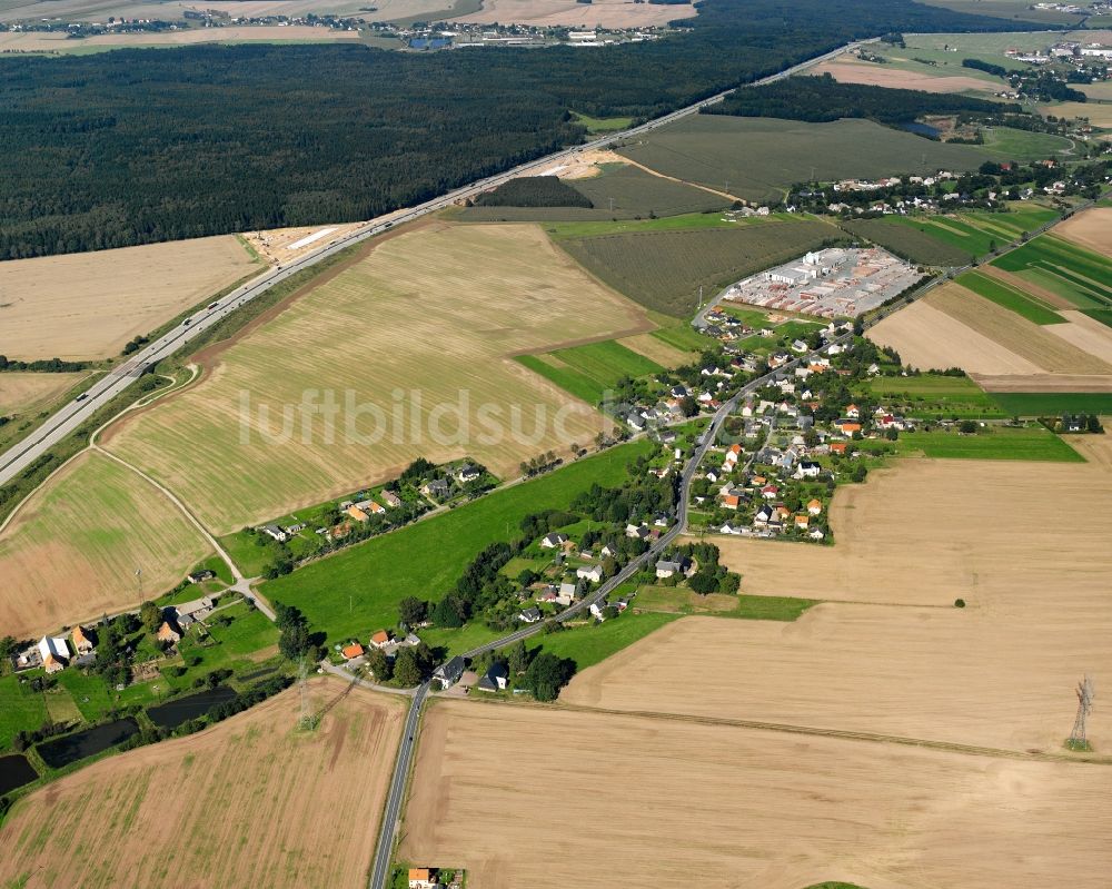 Luftaufnahme Gersdorf - Dorfkern am Feldrand in Gersdorf im Bundesland Sachsen, Deutschland