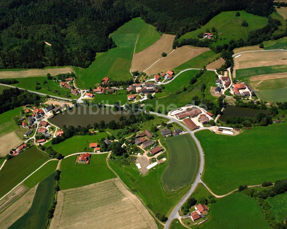 Luftbild Geßmannszell - Dorfkern am Feldrand in Geßmannszell im Bundesland Bayern, Deutschland