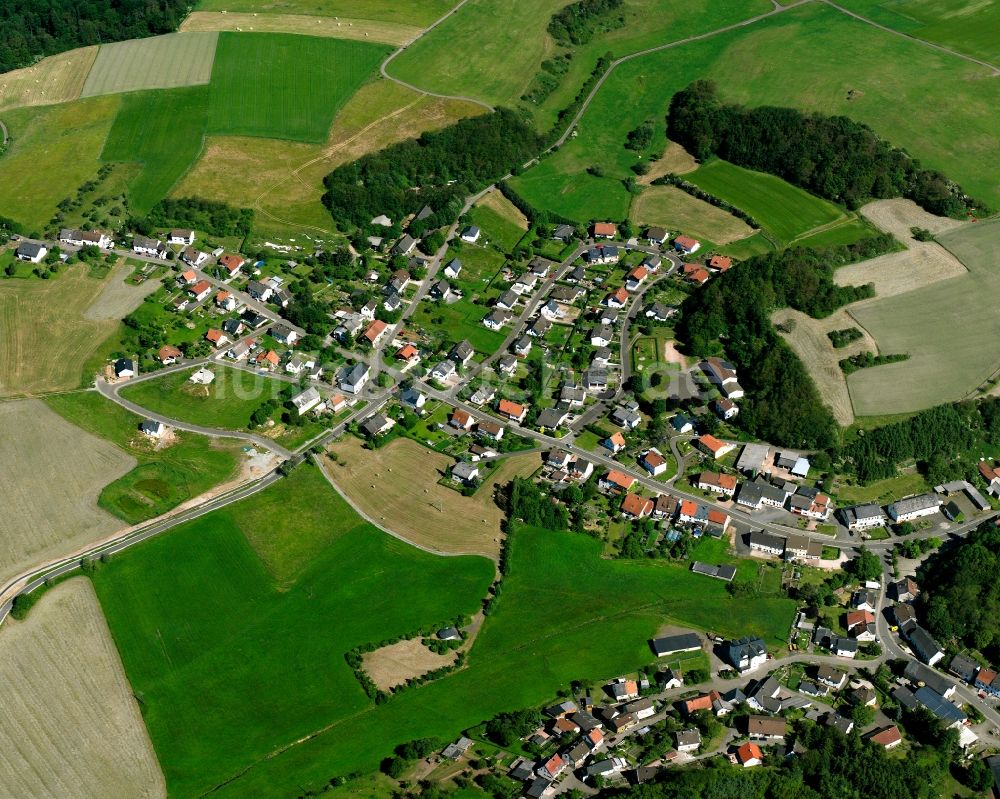 Luftbild Gimbweiler - Dorfkern am Feldrand in Gimbweiler im Bundesland Rheinland-Pfalz, Deutschland