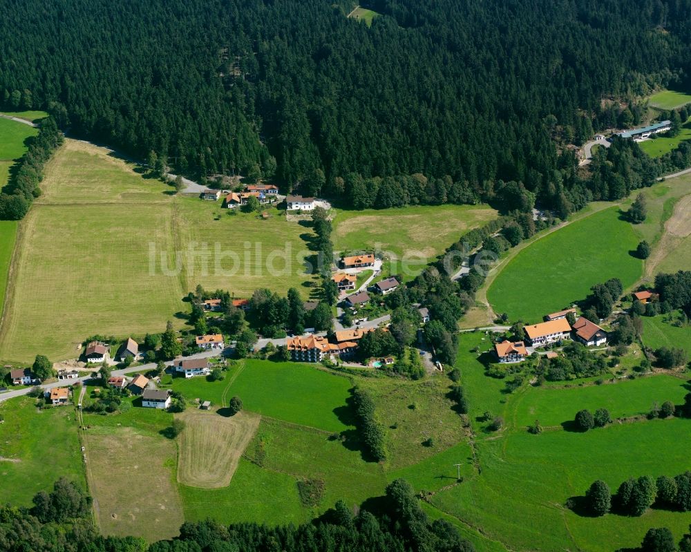 Luftaufnahme Glashütt - Dorfkern am Feldrand in Glashütt im Bundesland Bayern, Deutschland