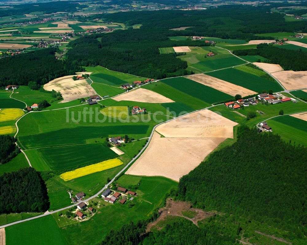 Luftbild Gmain - Dorfkern am Feldrand in Gmain im Bundesland Bayern, Deutschland