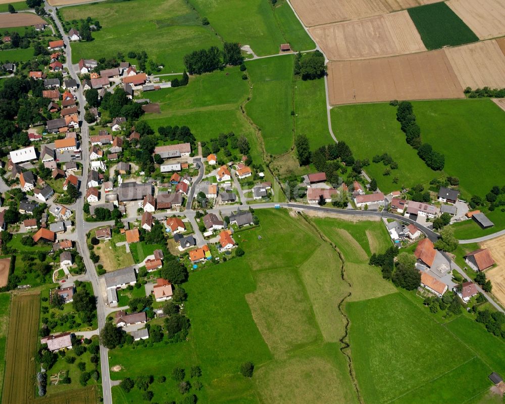 Günzkofen von oben - Dorfkern am Feldrand in Günzkofen im Bundesland Baden-Württemberg, Deutschland