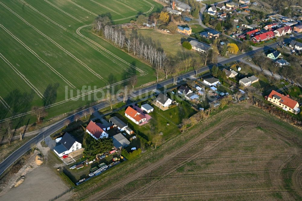 Gollmitz von oben - Dorfkern am Feldrand in Gollmitz im Bundesland Brandenburg, Deutschland