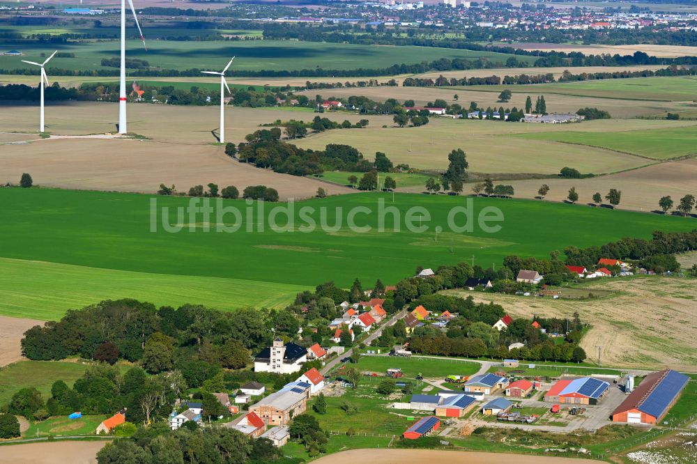 Luftaufnahme Gollmitz - Dorfkern am Feldrand in Gollmitz im Bundesland Brandenburg, Deutschland