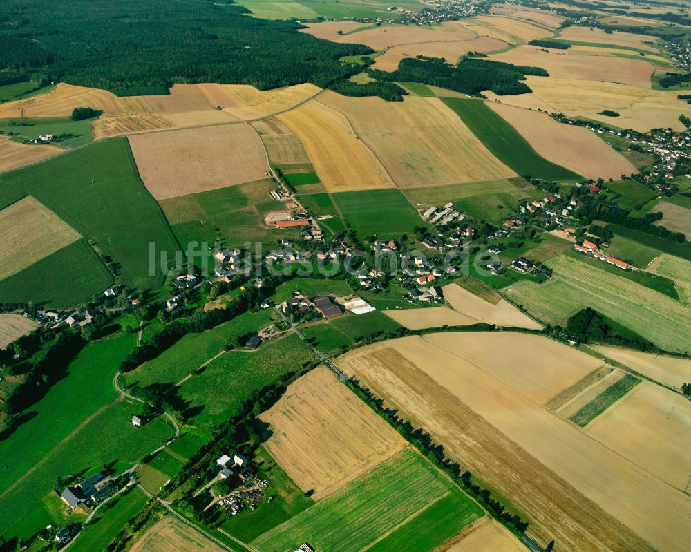 Gottesgrün aus der Vogelperspektive: Dorfkern am Feldrand in Gottesgrün im Bundesland Thüringen, Deutschland