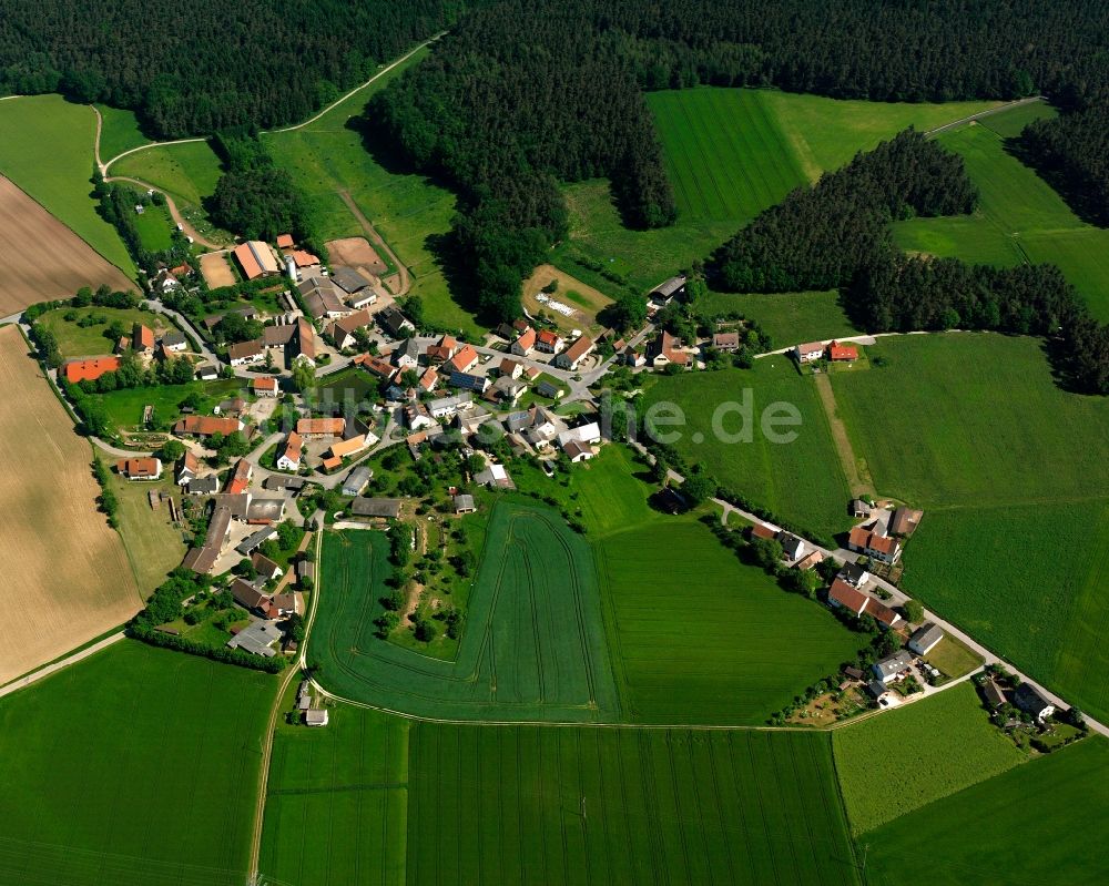 Luftaufnahme Gottmannsdorf - Dorfkern am Feldrand in Gottmannsdorf im Bundesland Bayern, Deutschland