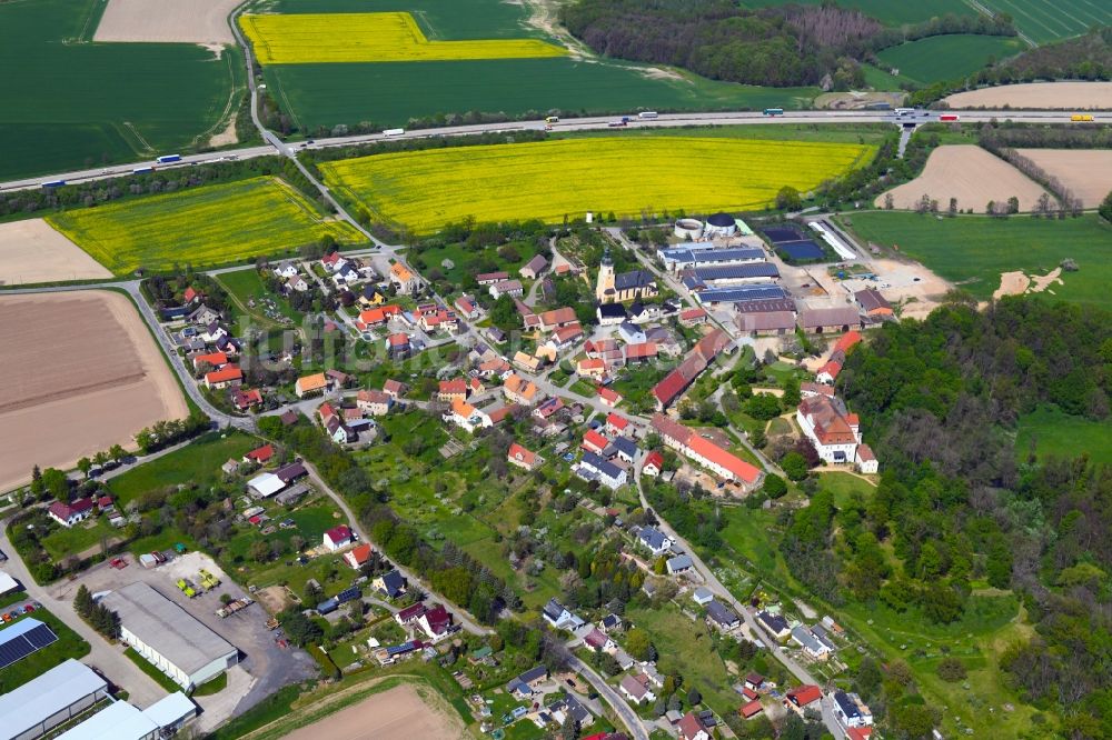 Luftbild Gröditz - Dorfkern am Feldrand in Gröditz im Bundesland Sachsen, Deutschland