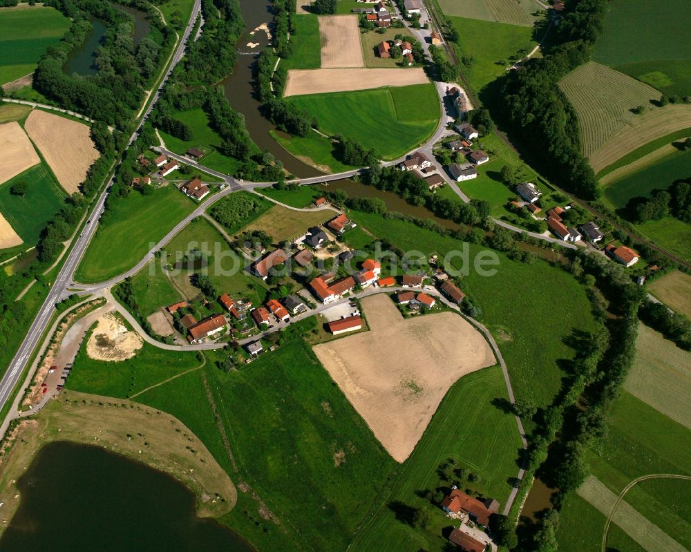 Gries von oben - Dorfkern am Feldrand in Gries im Bundesland Bayern, Deutschland