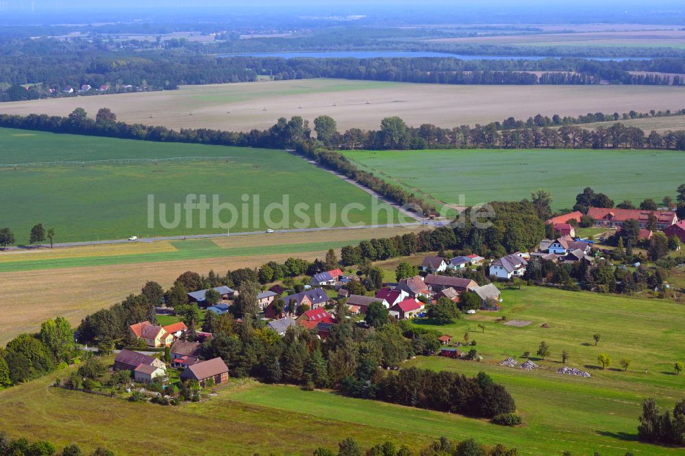 Luftbild Görlsdorf - Dorfkern am Feldrand in Görlsdorf im Bundesland Brandenburg, Deutschland