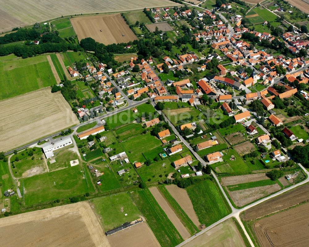 Luftaufnahme Großmehlra - Dorfkern am Feldrand in Großmehlra im Bundesland Thüringen, Deutschland