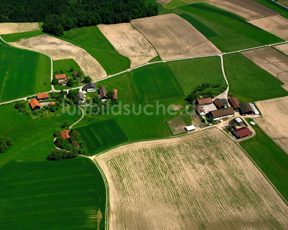 Luftaufnahme Grub - Dorfkern am Feldrand in Grub im Bundesland Bayern, Deutschland