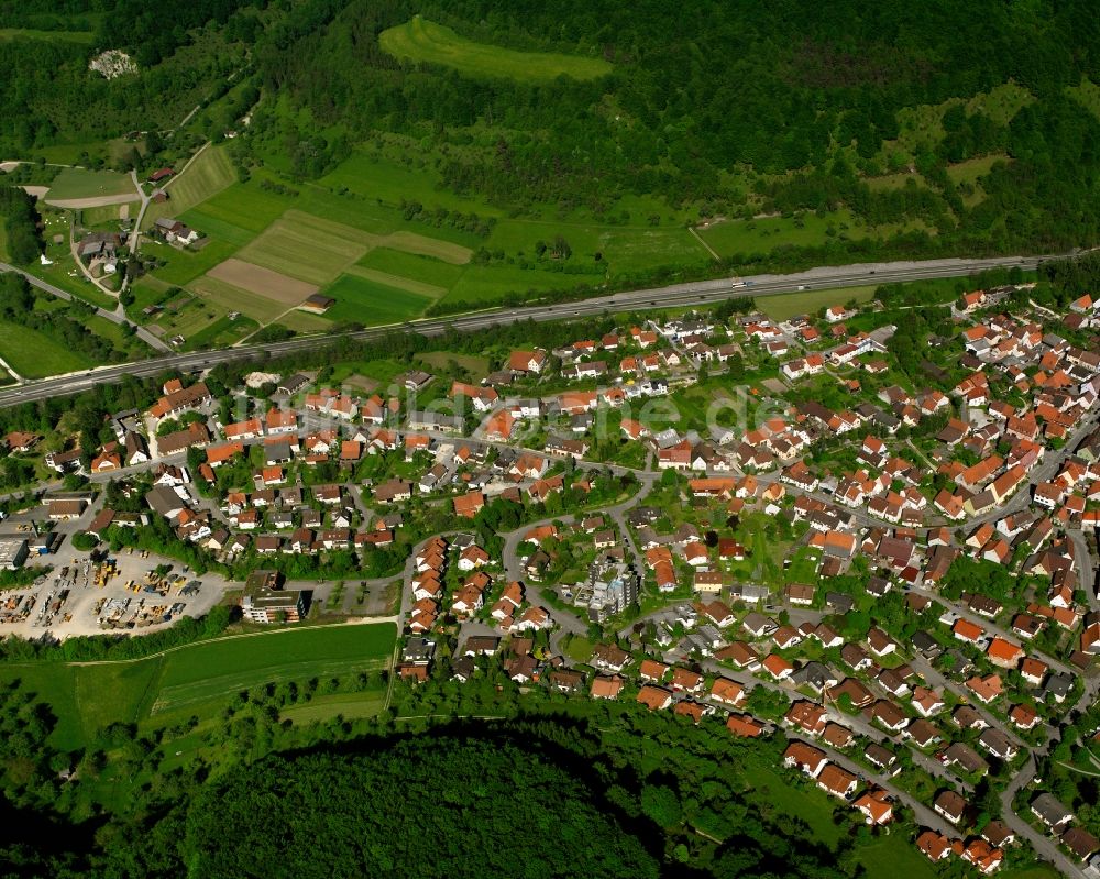 Gruibingen von oben - Dorfkern am Feldrand in Gruibingen im Bundesland Baden-Württemberg, Deutschland