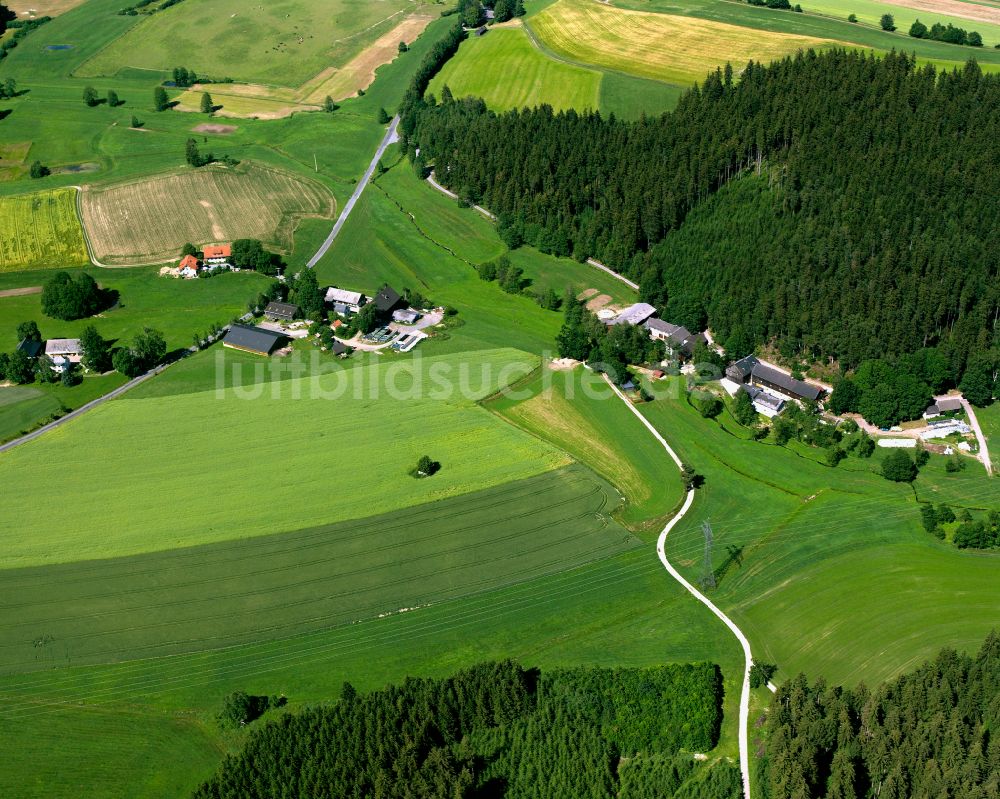 Grund aus der Vogelperspektive: Dorfkern am Feldrand in Grund im Bundesland Bayern, Deutschland